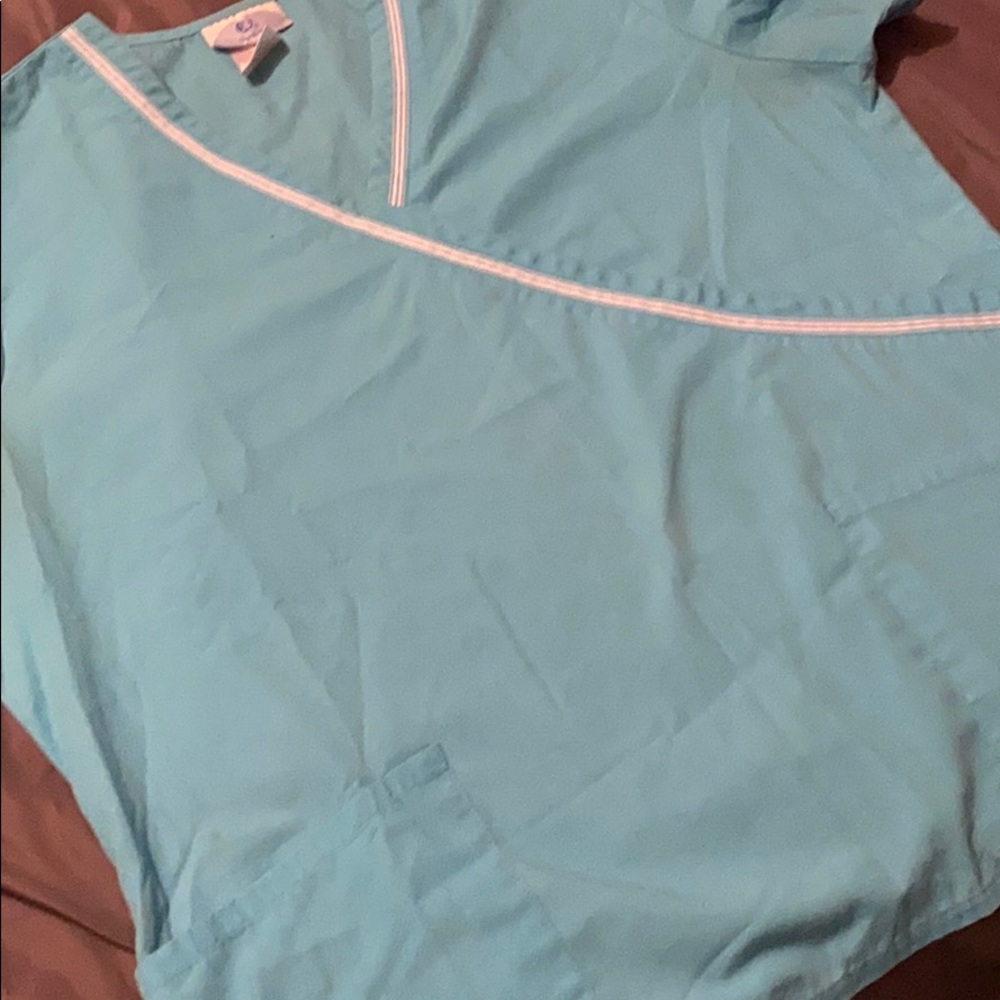Scrub top - Picture 4 of 4